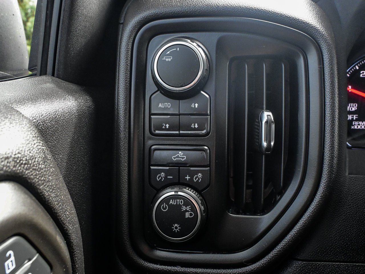 2024 Chevrolet Silverado 1500 4WD Crew Cab 147 Custom Trail Boss Grey Sherwood Park - photo #18