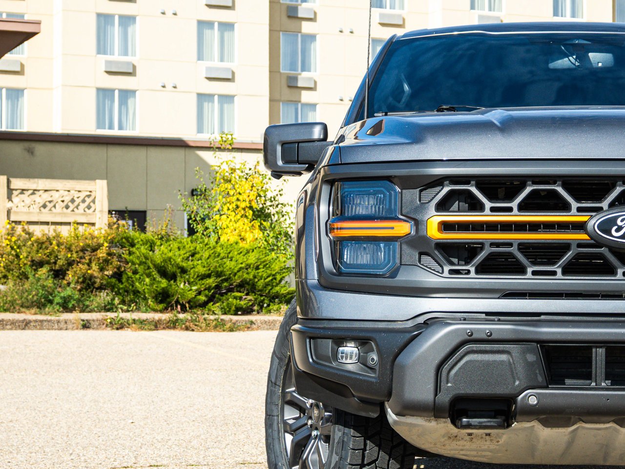 2025 Ford F-150 Tremor 4WD SuperCrew 5.5' Box Grey Sherwood Park - photo #5