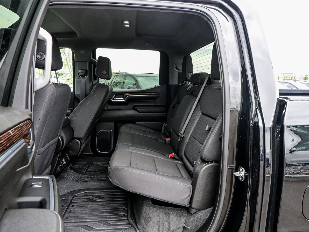 2024 GMC Sierra 1500 4WD Crew Cab 147 Elevation Black Sherwood Park - photo #16
