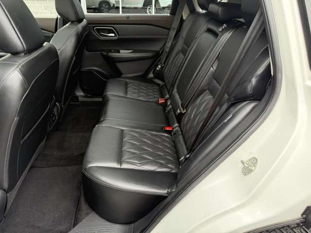 Nissan Rogue 2023 Blanc Saint-Basile-le-Grand - photo #16