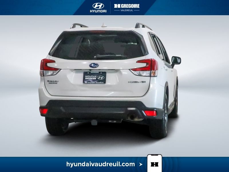2021 Subaru Forester White Blainville - photo #10