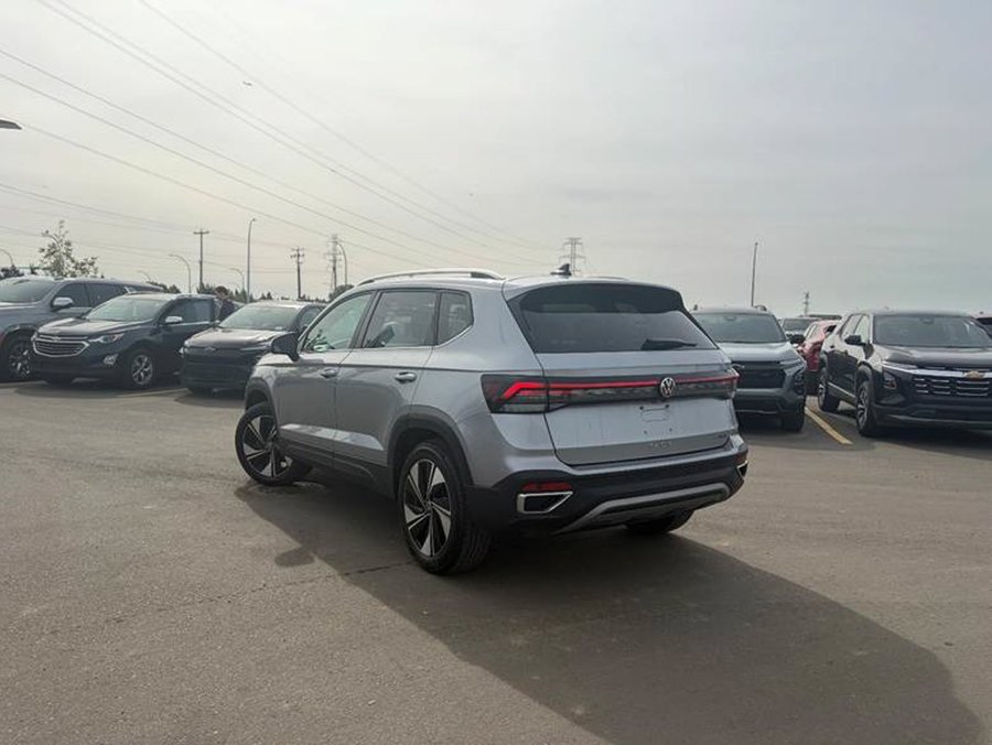 2025 Volkswagen Taos Comfortline 4Motion 1.5T | Heated Leatherette Bucket Seats Grey