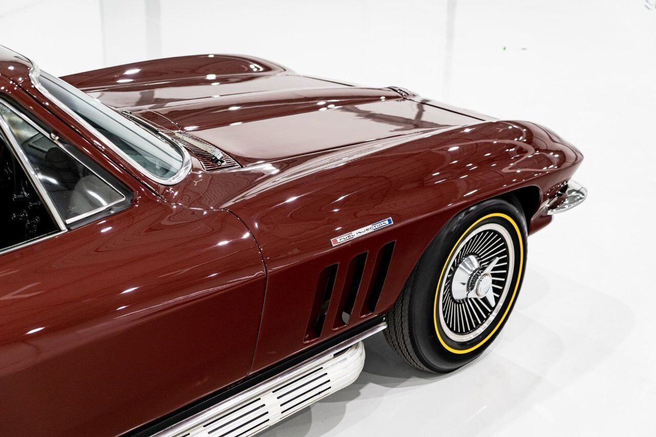 Chevrolet Corvette Fuelie Matching# HG Suffix 327/375HP **PRICE IN USD** 1965 Rouge Montréal - photo #41
