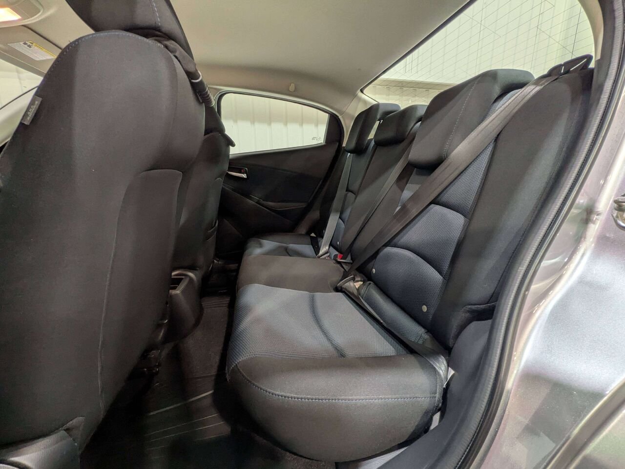 2016 Toyota Yaris 4dr Sdn Auto Premium Silver Val-David - photo #10