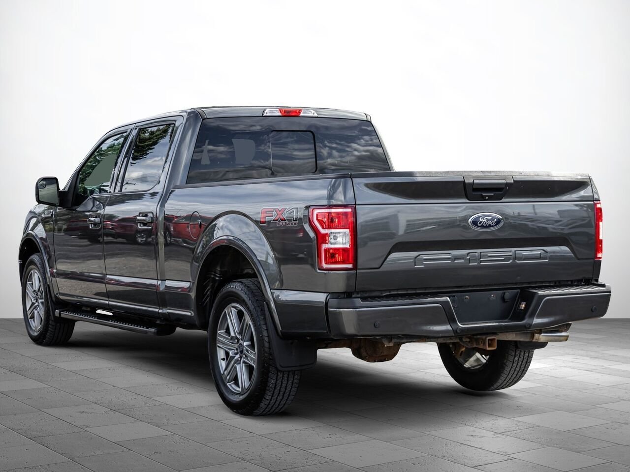 2018 Ford F-150 Grey Sainte-Julienne - photo #1