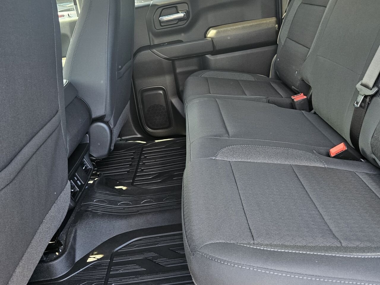 GMC Sierra 1500 Pro cabine multiplace 4RM 157 po 2026 Noir onyx Thetford Mines - photo #16