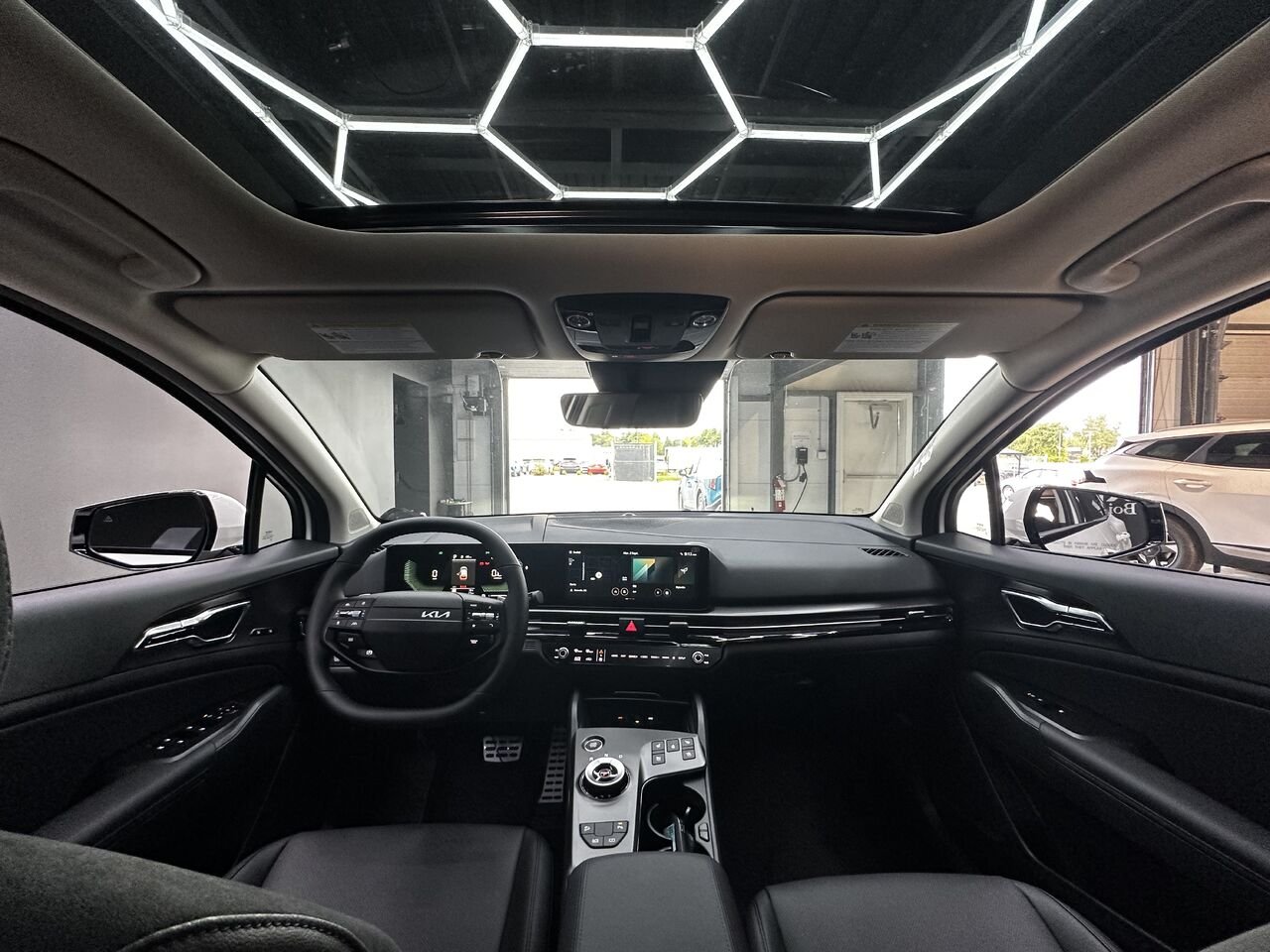Kia Sportage hybride 2026 Blanc Neige Nacré Blainville - photo #3