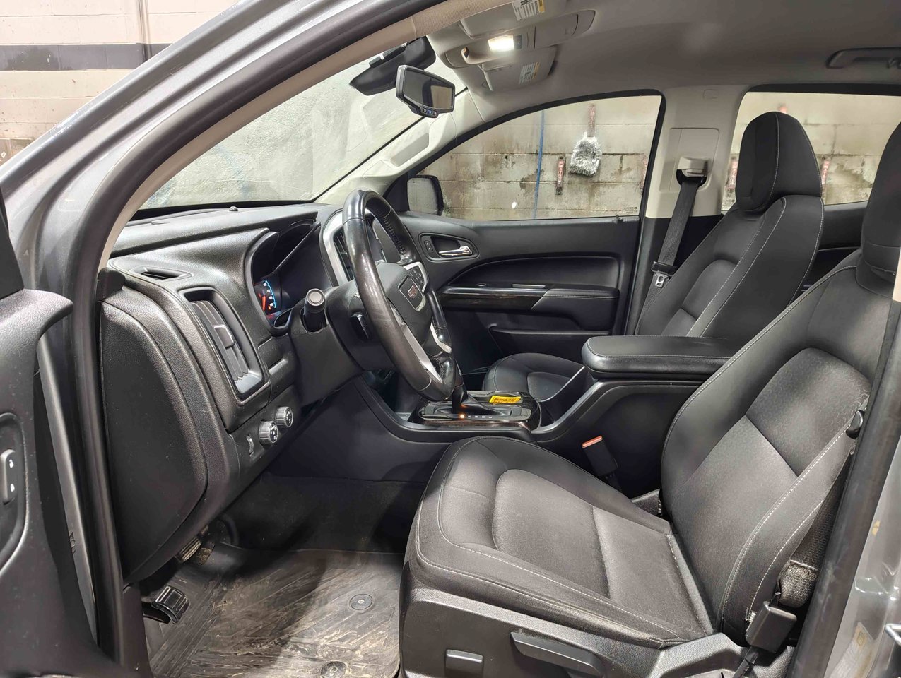 2018 GMC Canyon 4WD Crew Cab 128.3 SLE Grey Sherwood Park - photo #7