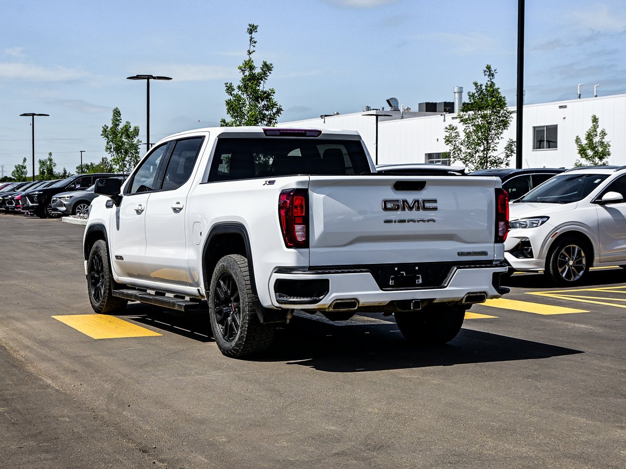 2025 GMC Sierra 1500 4WD Crew Cab 147 Elevation White Sherwood Park - photo #10