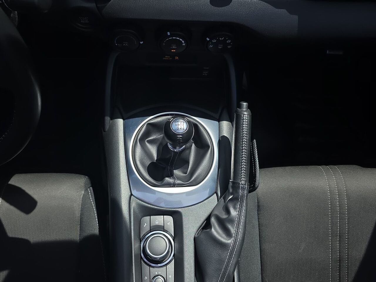 2024 Mazda MX-5 GS BM, NAVIGATION, CAMÉRA DE RECUL, DÉCAPOTABLE Grey Val-David - photo #11