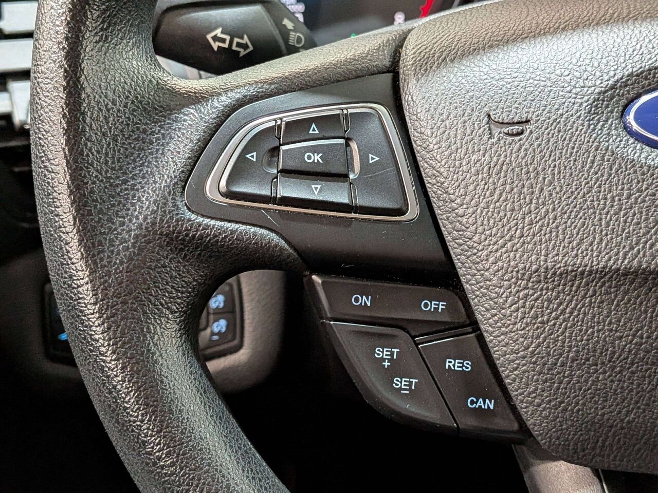 Ford Escape SE 4WD 2018 Bleu Val-David - photo #14