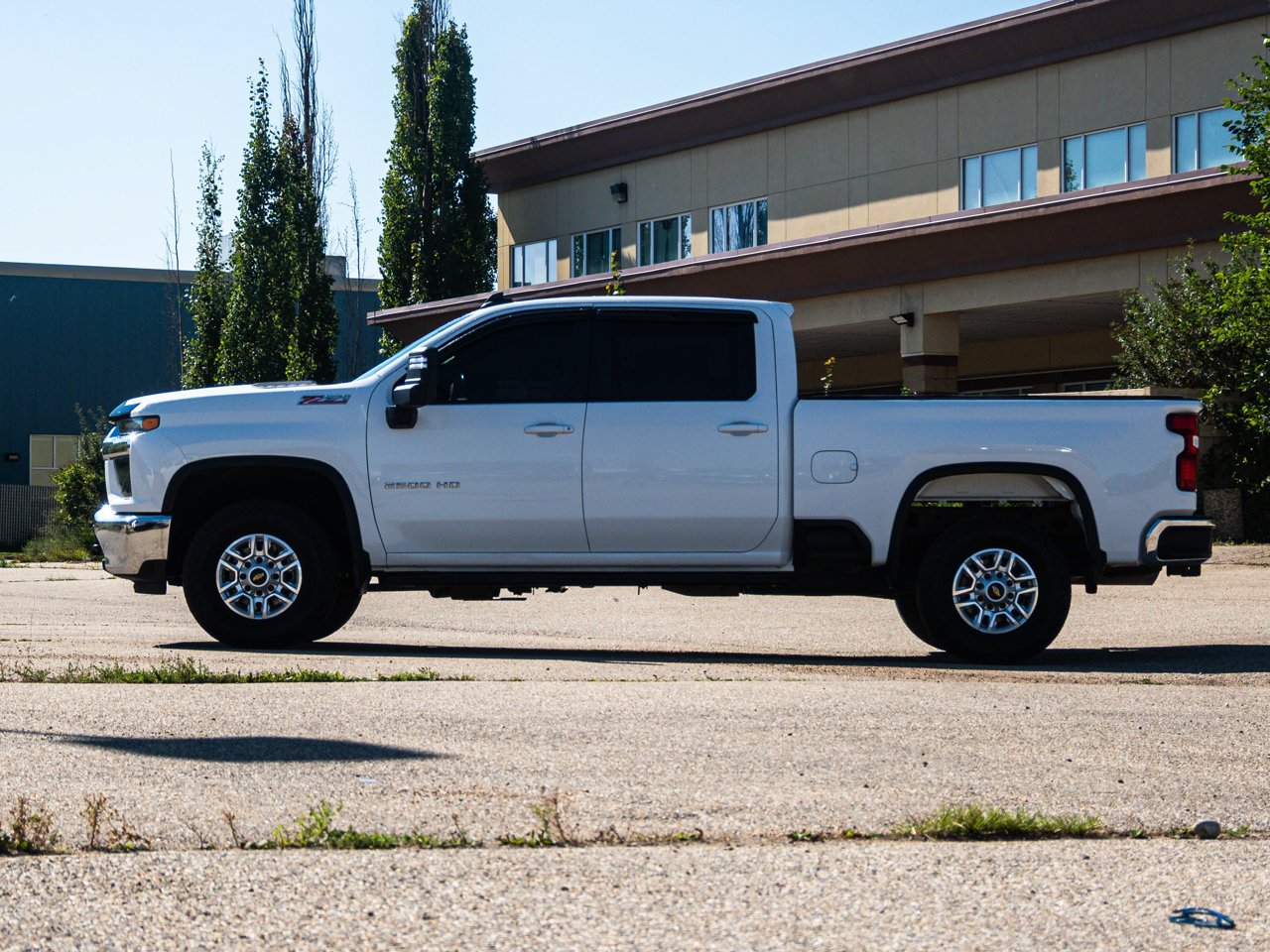 2021 Chevrolet Silverado 2500HD 4WD Crew Cab 159 LT White Sherwood Park - photo #10