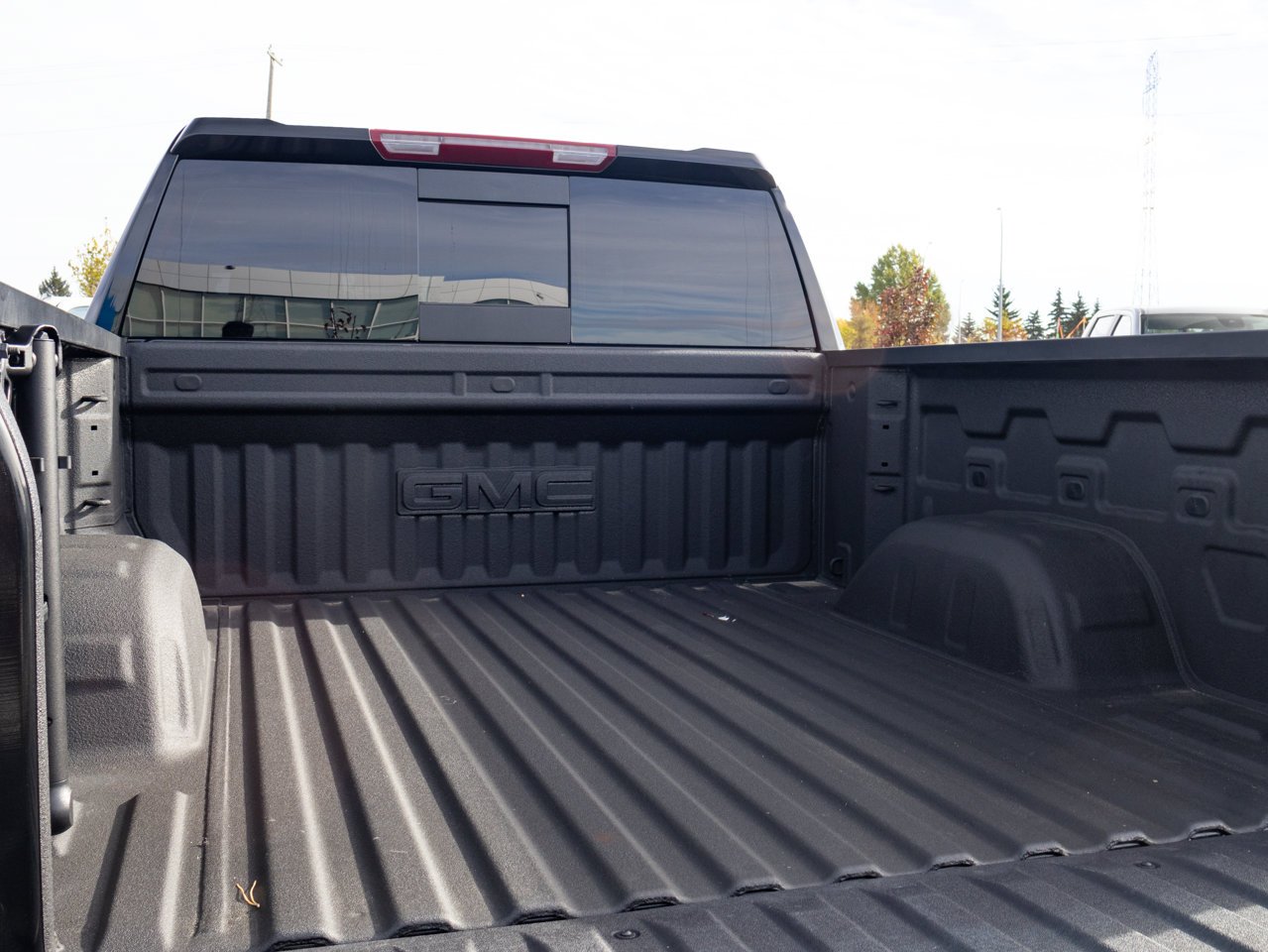 2025 GMC Sierra 1500 4WD Crew Cab 147 Elevation Black Sherwood Park - photo #10