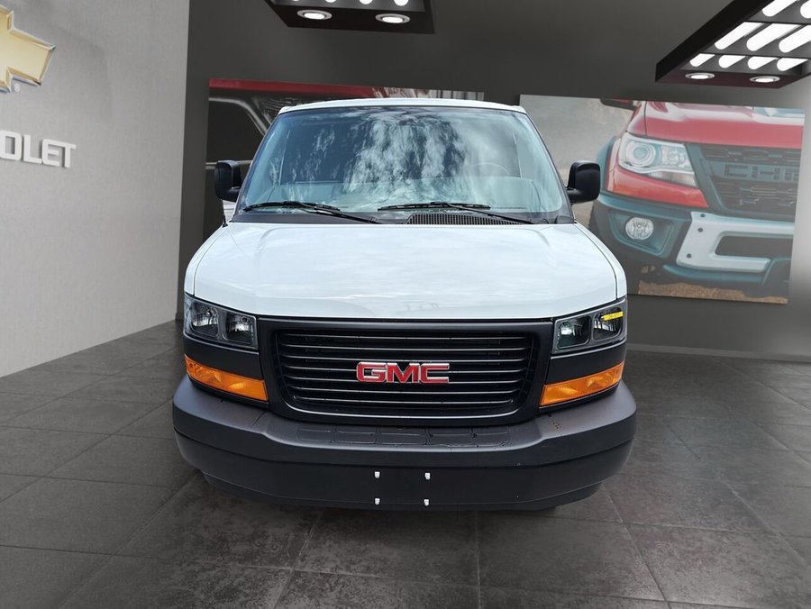 GMC Fourgonnette Savana utilitaire Traction arrière 2500 135 po 2026 BLANC SOMMET
