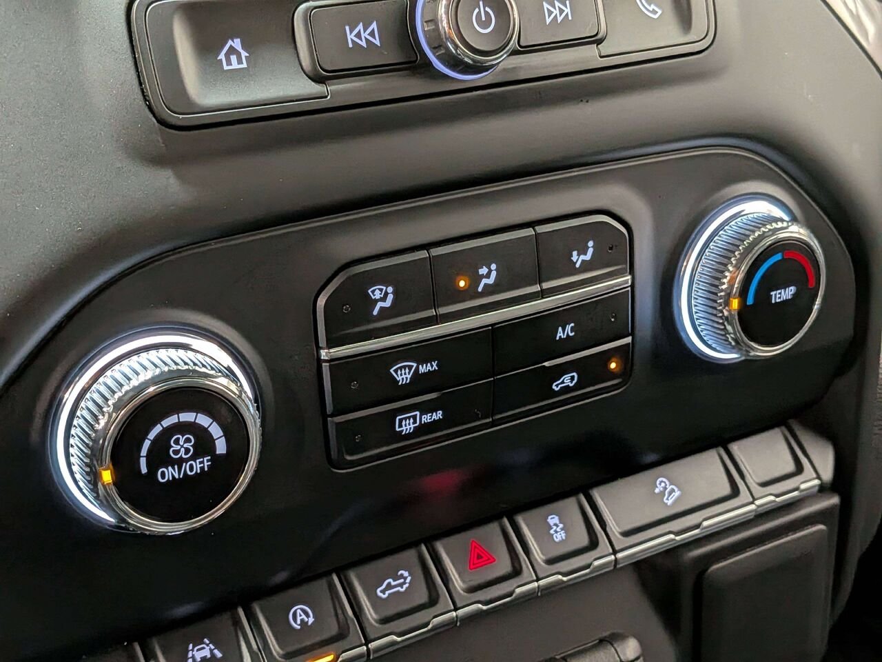 2024 GMC Sierra 1500 4WD Crew Cab 157" Pro Black Val-David - photo #21