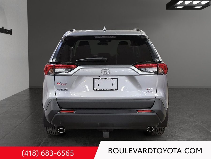 Toyota RAV4 XLE, AWD 2022 Argent