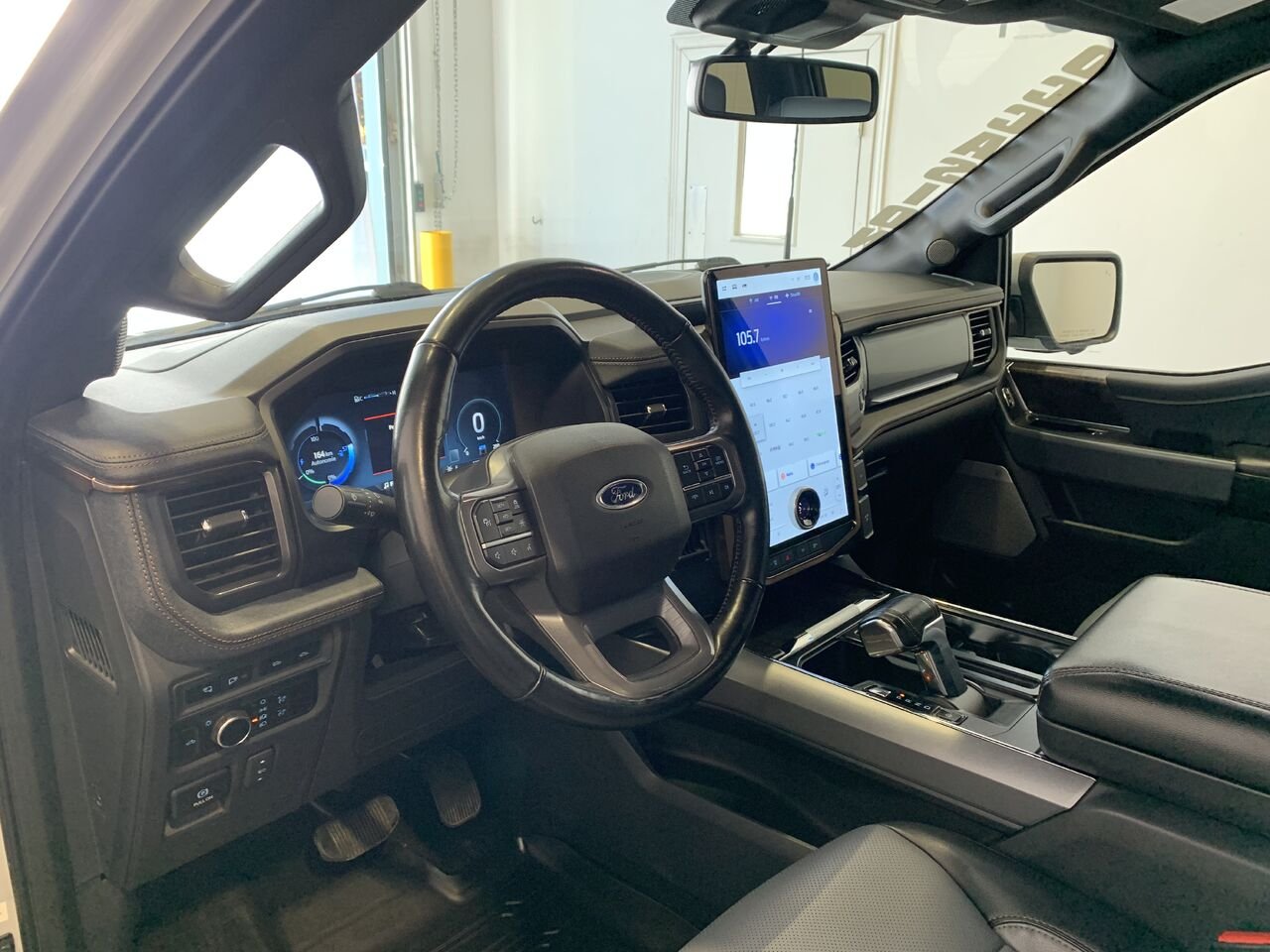 Ford F-150 Lightning LARIAT LARIAT cabine SuperCrew 4RM caisse de 5,5 pi 2023 Gris Châteauguay - photo #30