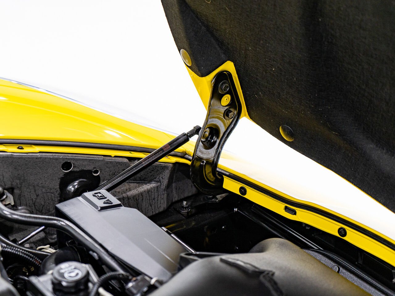 Chevrolet Corvette With only 900km (563mi) From new with window sticker 2008 Jaune Kirkland - photo #86