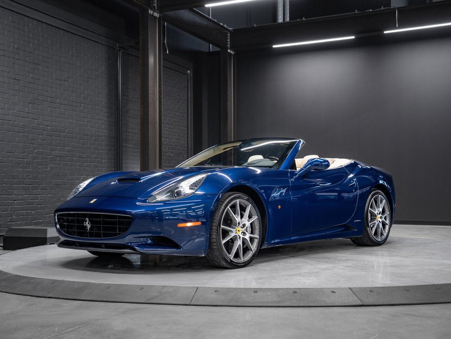 2010 Ferrari California 2010 Blue
