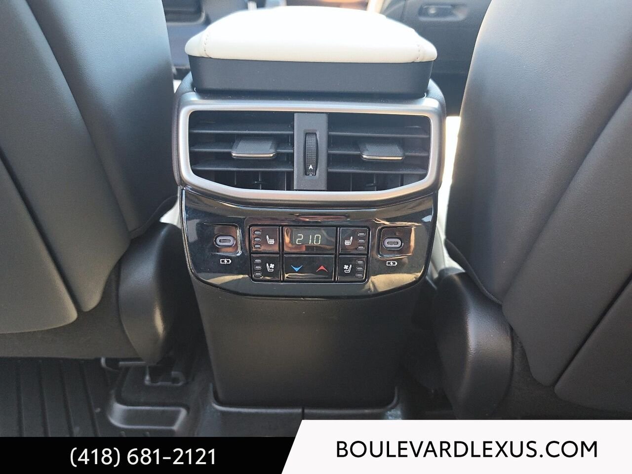 Lexus RX 20001A | RX 450h+ BA 2024 Blanc Québec - photo #18