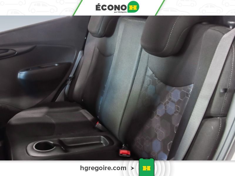 Chevrolet Spark 2018 Blanc Blainville - photo #15