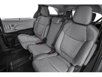 Toyota Sienna LE