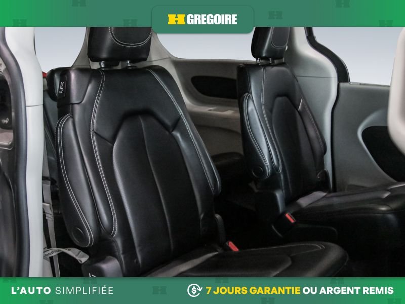 2023 Chrysler Pacifica Grey Blainville - photo #28