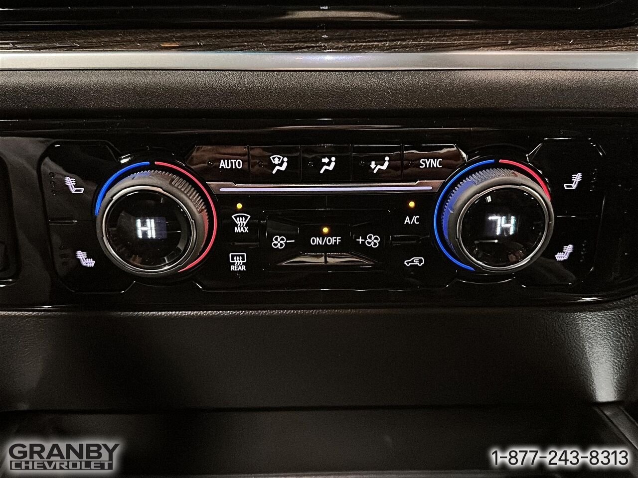 CHEVROLET Silverado 1500 K1500 SILVERADO CREW CAB RST STD/BOX (1SP) | B26-0699 2026 BLANC SOMMET Granby - photo #16
