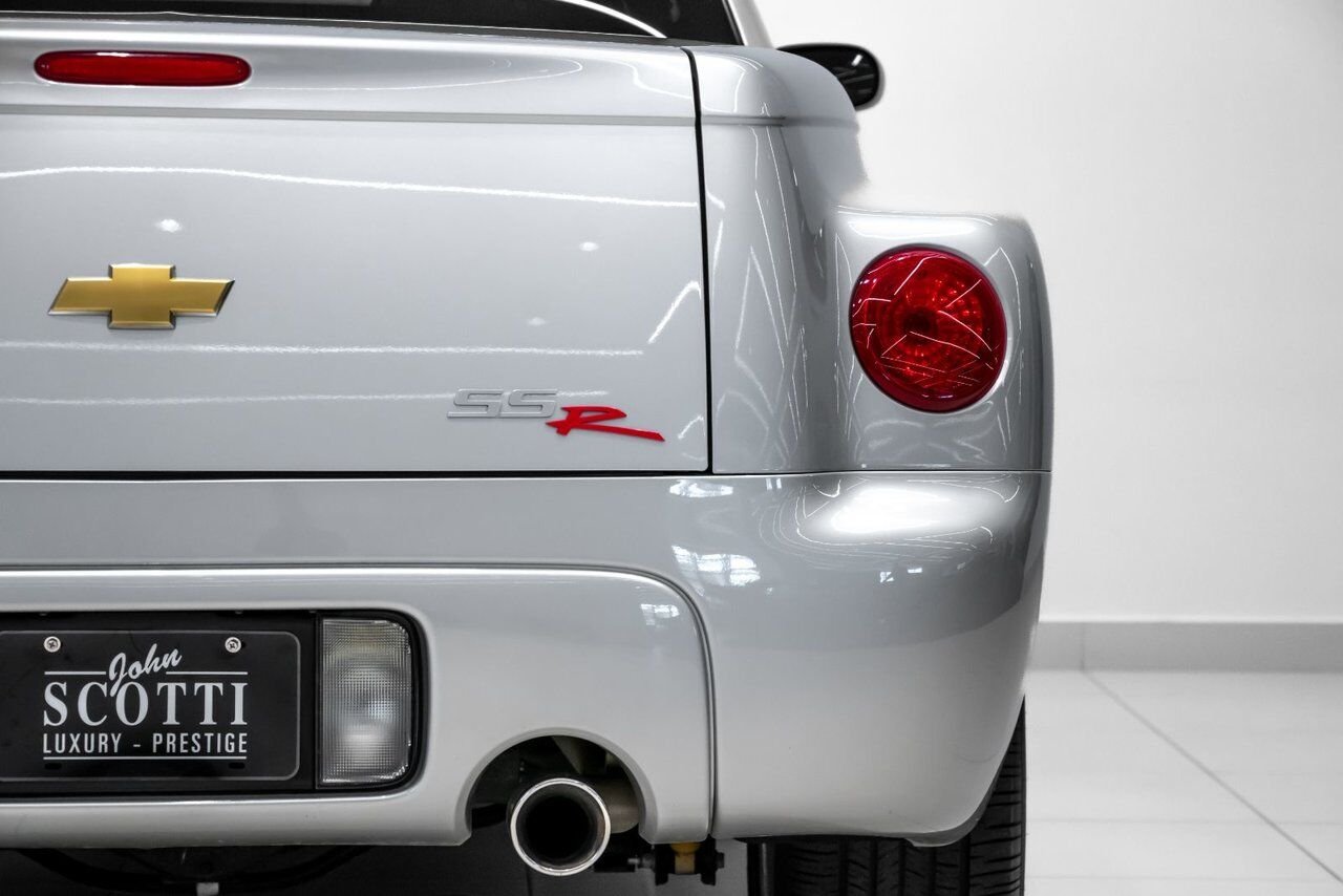 Chevrolet SSR INSTANT CLASSIC COLLECTABLE LOW KM 2004 Argent Kirkland - photo #13