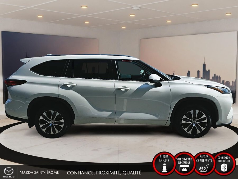 2021 Toyota Highlander XLE | TOIT OUVRANT | CUIR | 3e RANGÉE | AWD White