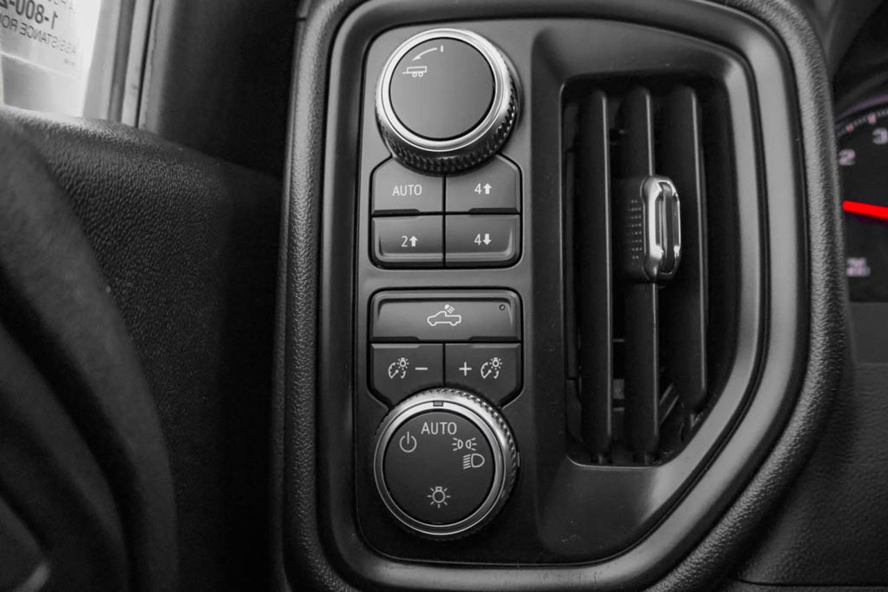 2024 GMC Sierra 1500 4WD Crew Cab 147 Pro White Sherwood Park - photo #17