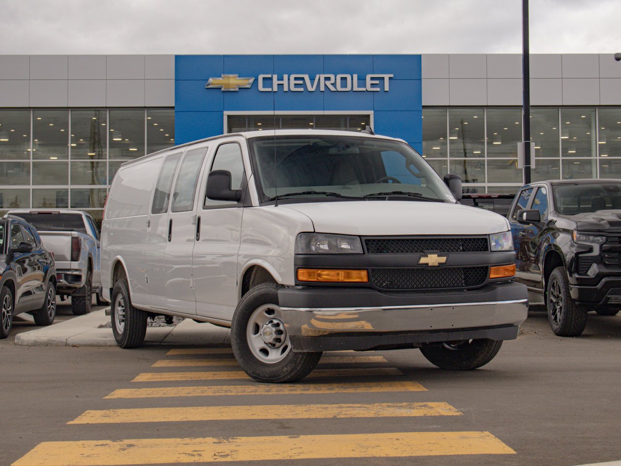 2025 Chevrolet Express Cargo Van RWD 3500 155 White Sherwood Park - photo #1