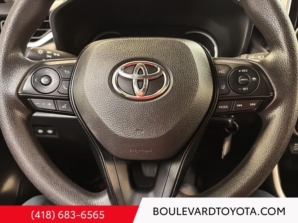 2024 Toyota RAV4 531720-104 | LE Black Québec - photo #10