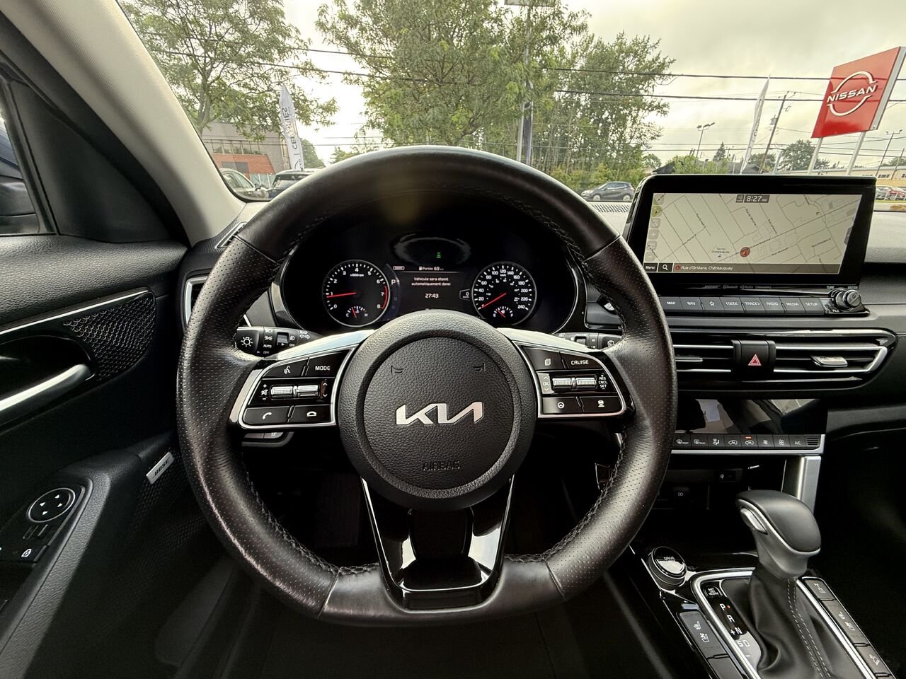 Kia Seltos SX Turbo TI avec intérieur noir 2023 Bleu Châteauguay - photo #14