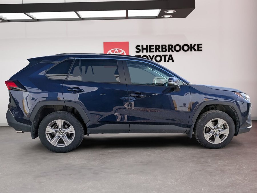 Toyota RAV4 XLE/AWD/SIÈGES CHAUFFANTS/VOLANT CHAUFFANT/TOIT OUVRANT/BLUETOOTH/AC BIZONE 2025 Bleu