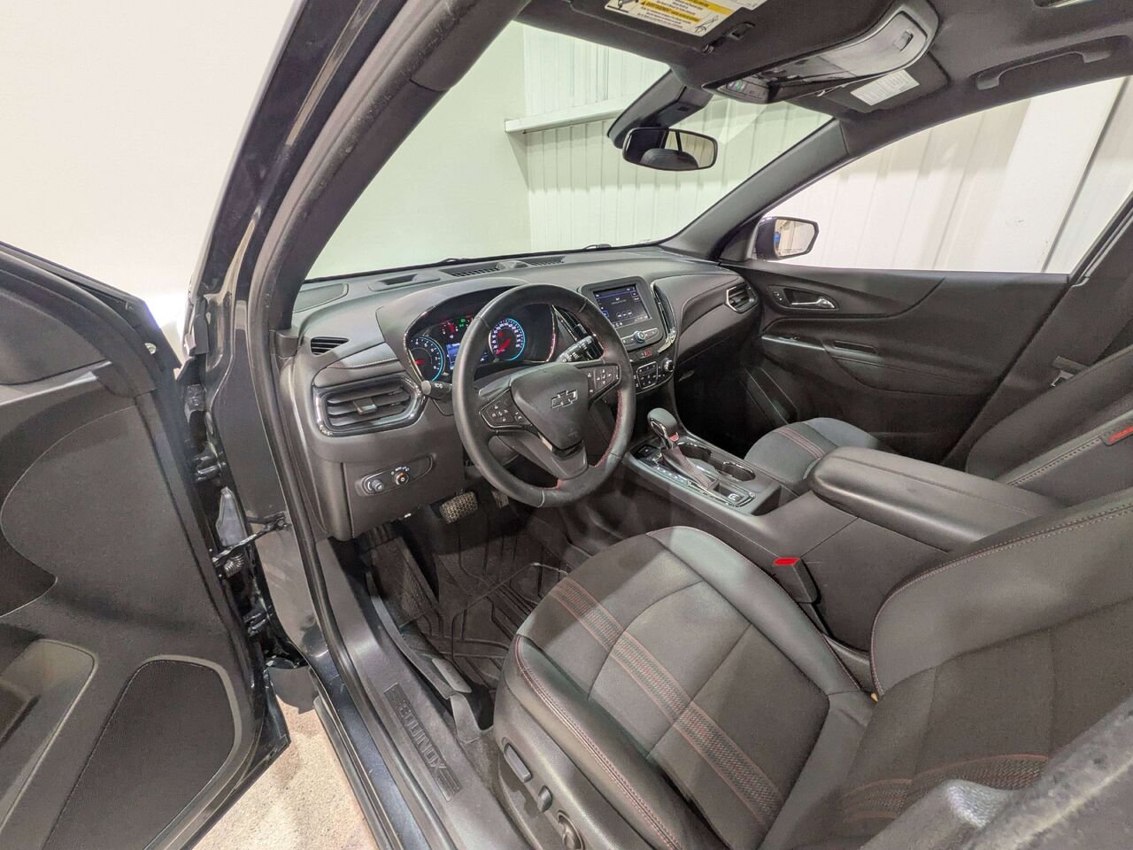 2023 Chevrolet Equinox AWD 4dr RS Grey Val-David - photo #10