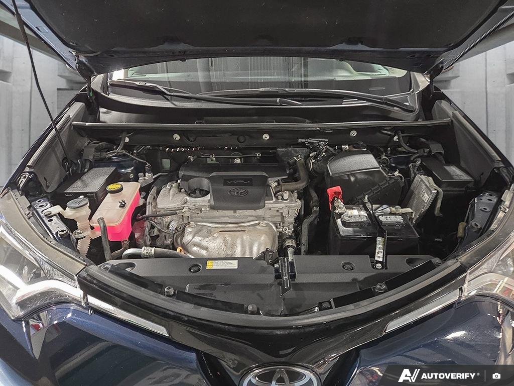 2018 Toyota RAV4 2602396A | XLE AWD, very low kilometers Blue Edmonton - photo #9