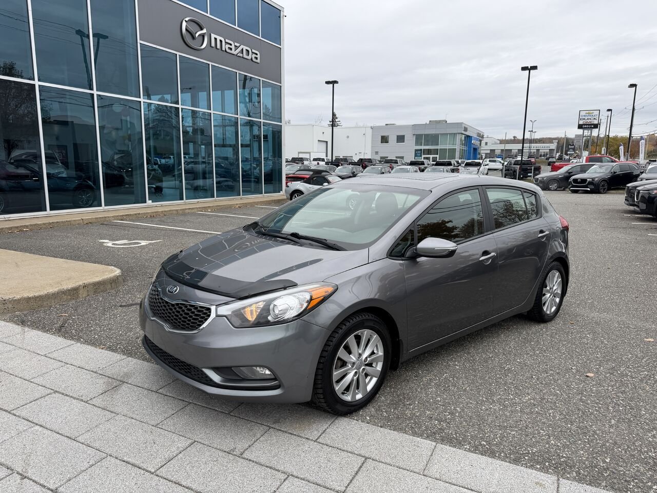 2016 Kia Forté 5 Silver Ste-Marie - photo #1