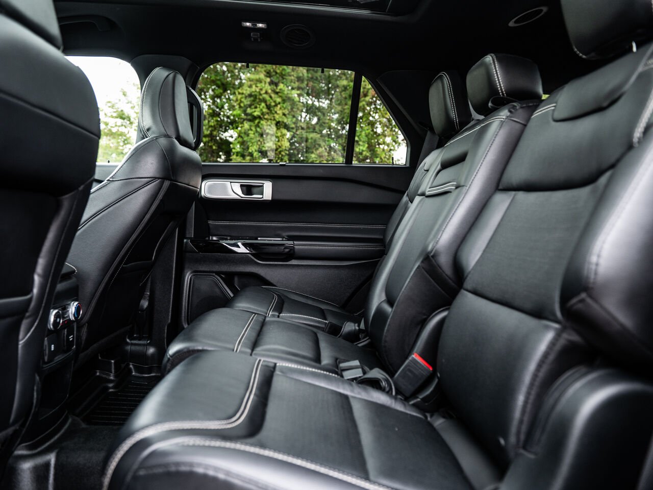 2021 Ford Explorer Blue Sainte-Julienne - photo #28