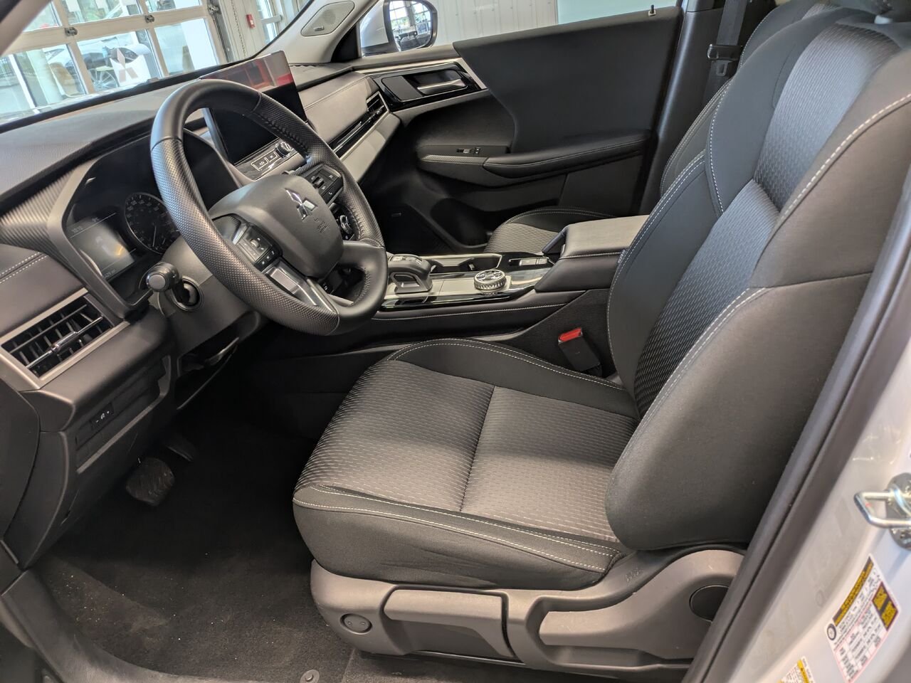 Mitsubishi Outlander 2025 Blanc Gatineau - photo #14