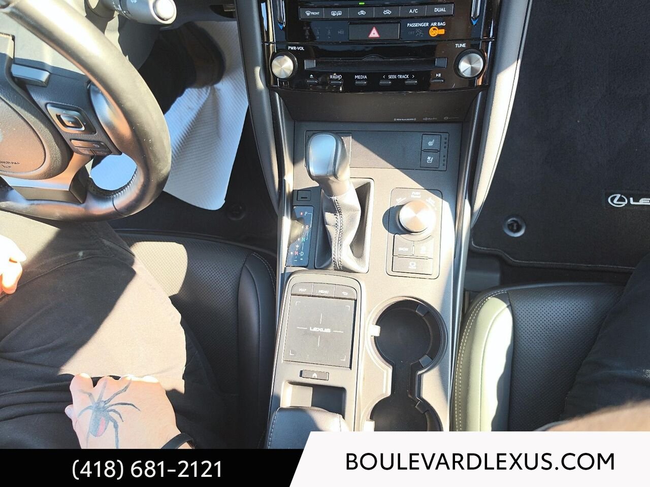 Lexus IS 19934C | IS 300 TI 2023 Bleu Québec - photo #16