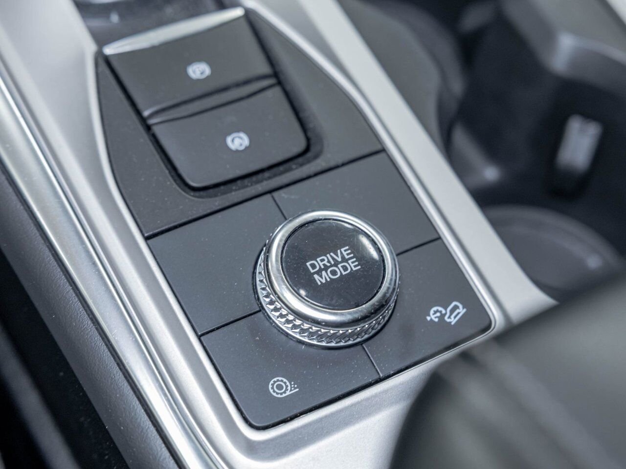 Ford Explorer LIMITED 4WD *TOIT* CUIR *CAM 360* B&O *SIEGES VENT 2023 Gris Saint-Jérôme - photo #22