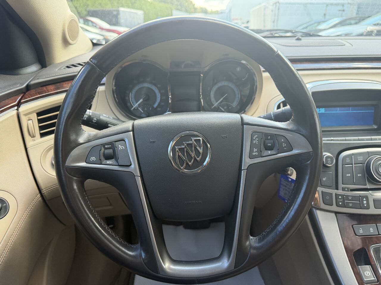 Photo 13 — Buick LaCrosse 2010