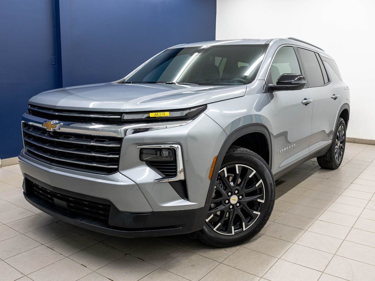 Chevrolet Traverse LT AWD *TOIT* SIÈGES CHAUFF REG ADAPT CARPLAY WIFI 2026 Gris Saint-Jérôme - photo #0