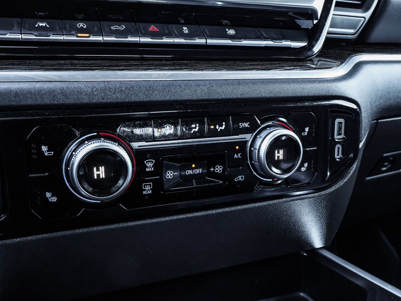 2024 GMC Sierra 1500 4WD Crew Cab 147 Elevation Black Sherwood Park - photo #29