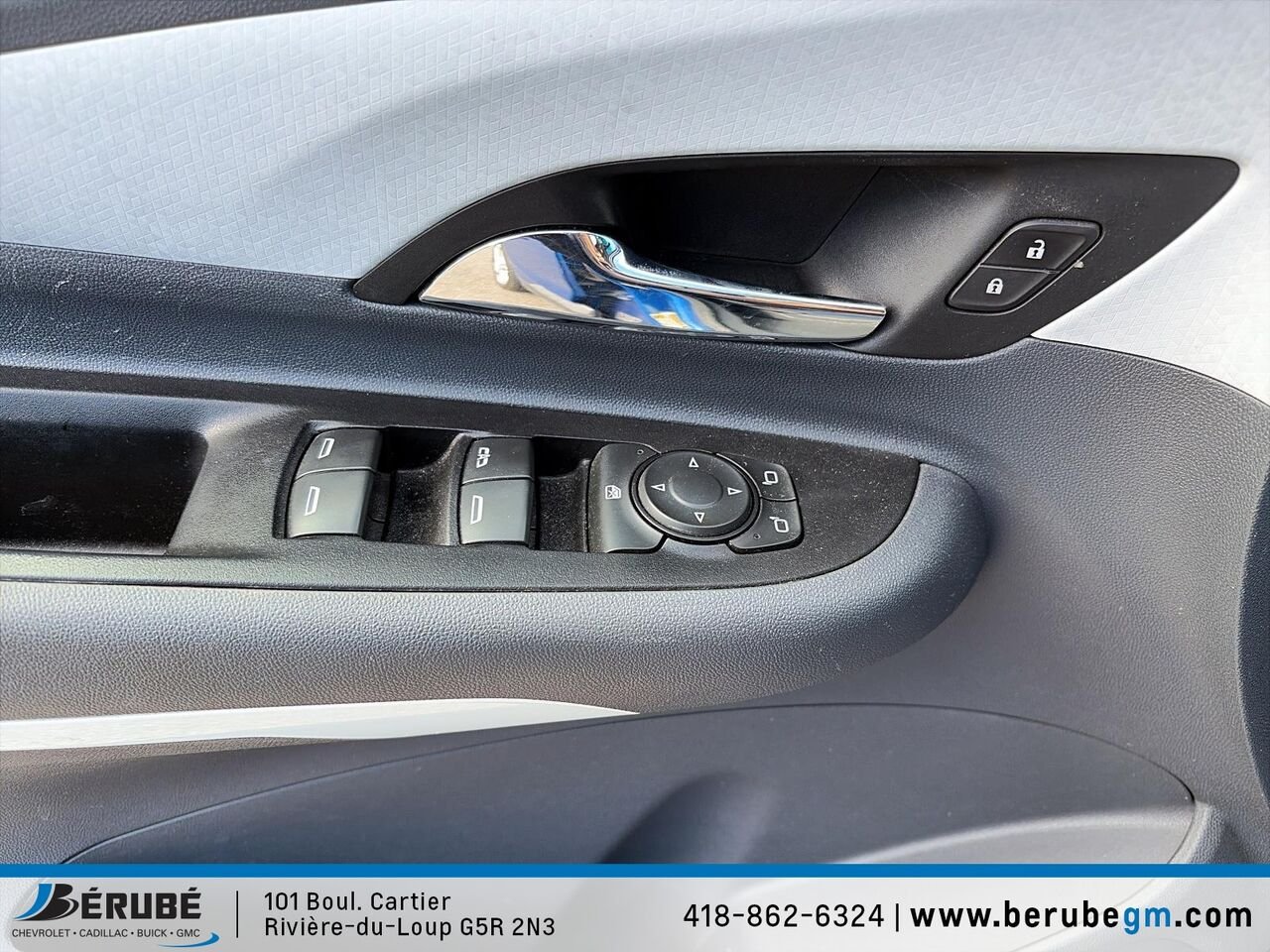 2020 GMC BOLT LT Familiale 5 portes LT Blue Rivière-du-Loup - photo #8