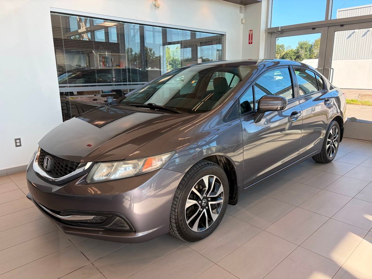 Honda Civic Sedan 2015 Gris Notre-Dame-des-Prairies - photo #1