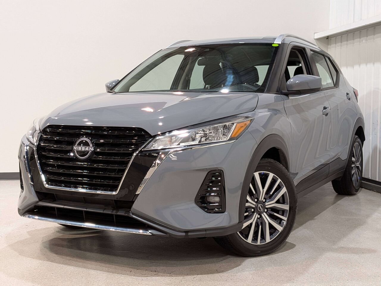 2024 Nissan Kicks SV FWD Grey Val-David - photo #0