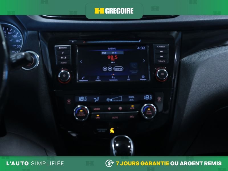 2019 Nissan Qashqai Black Laval - photo #19