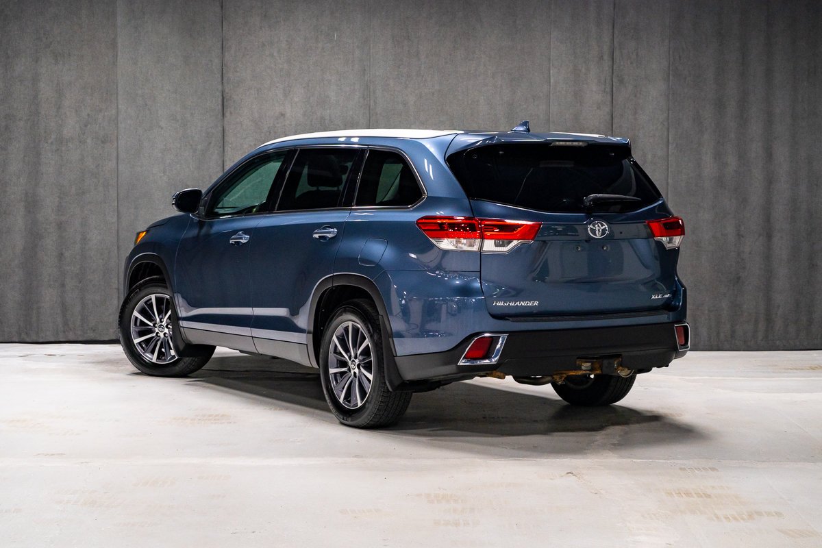 Toyota Highlander XLE AWD CUIR TOIT OUVRANT 2019 Bleu Montréal - photo #5
